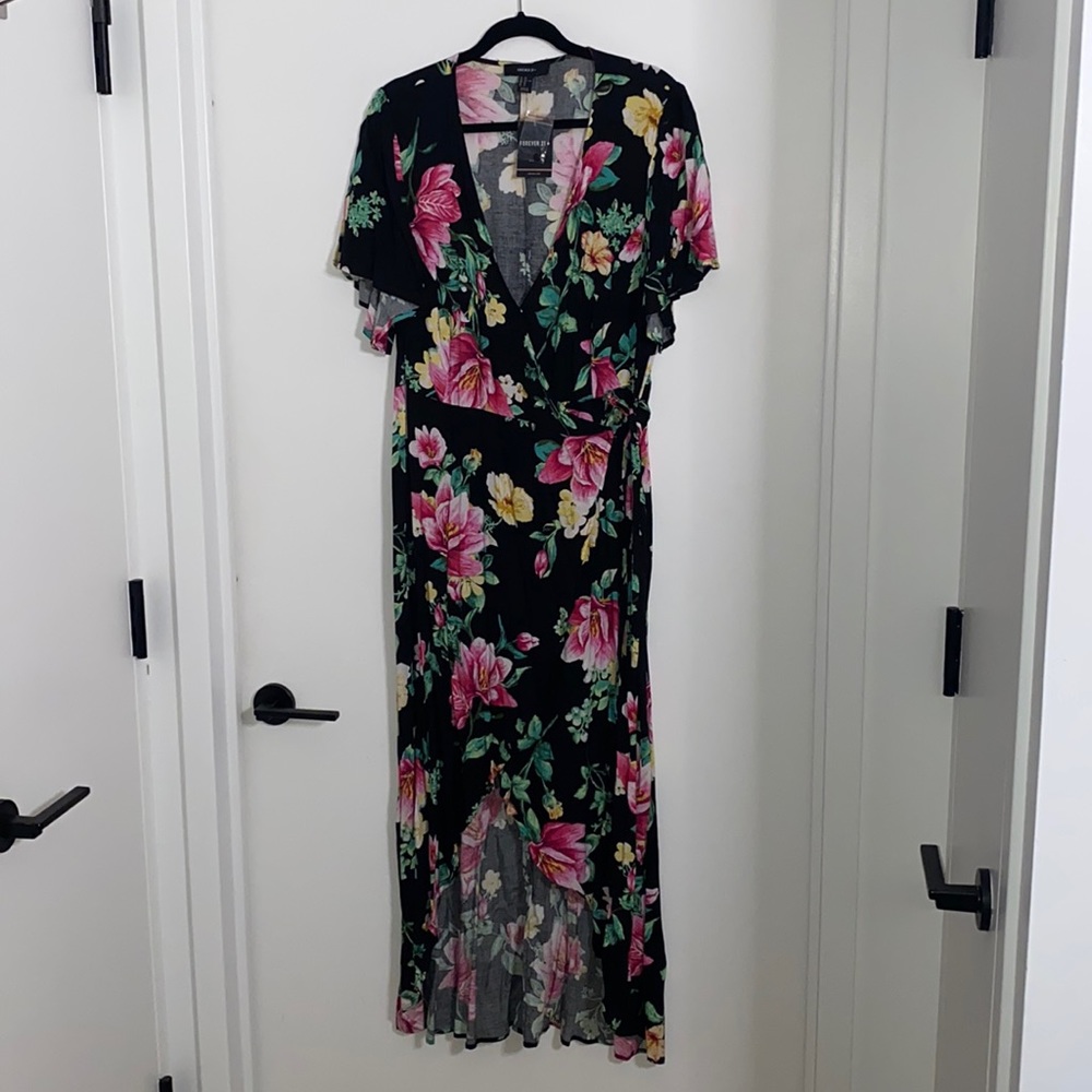 Vintage Forever 21 Plus Size Curve Floral Print Maxi Wrap Dress
